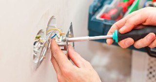 Электромонтажные работы Крымск цена 465 руб Электрика под ключ